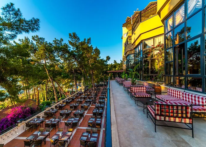 Курортный комплекс Grand Yazici Club Marmaris Palace Ичмелер