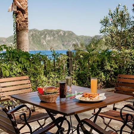 אתר נופש Grand Yazici Club Palace 4*