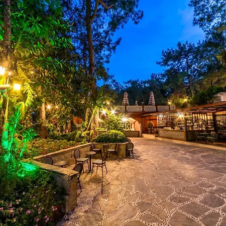 אתר נופש Grand Yazici Club Palace מרמריס