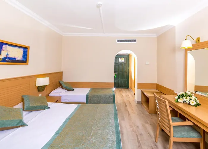 Grand Yazici Club Marmaris Palace 4* Icmeler